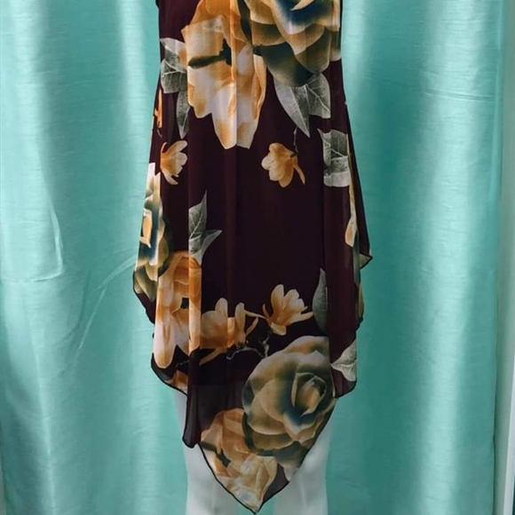 New small Dress - Picture 2 of 2